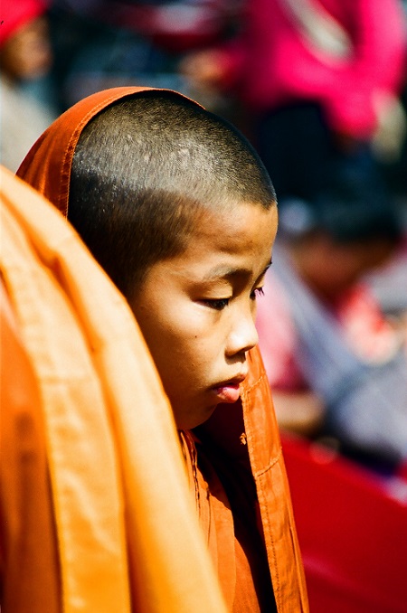 un jeune moine